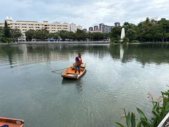 417a9611dbf850a67b32c12e981e408