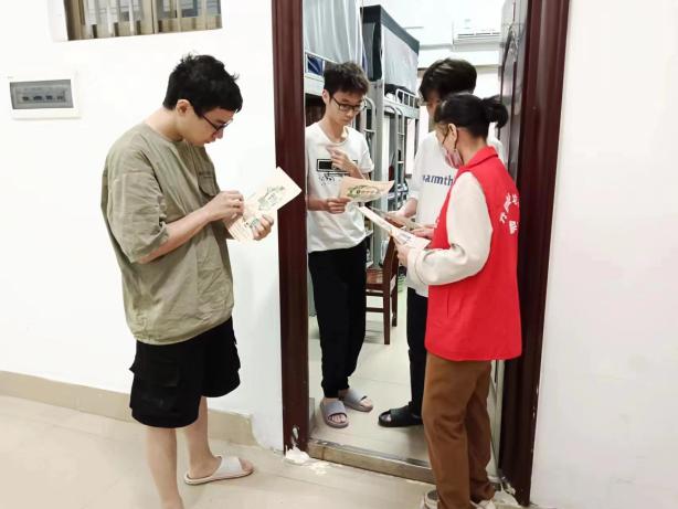 7f593dffcb580f499e1bf9dc8825be3