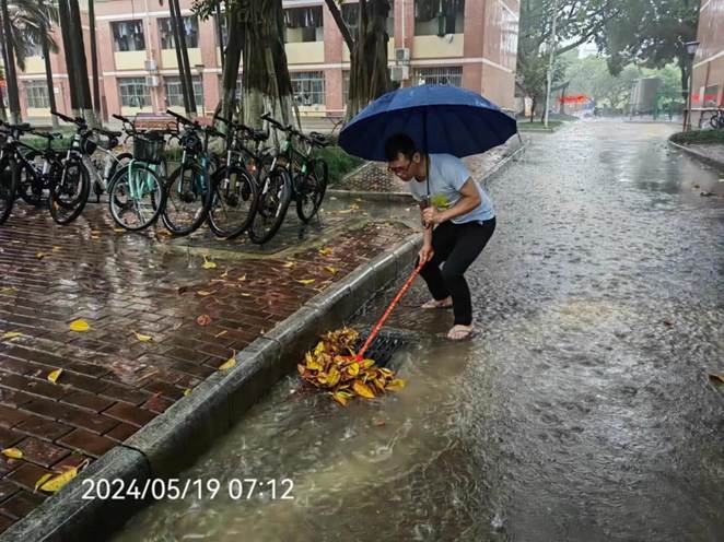 b383e9b1d5bfa76e74d96812e735cd7