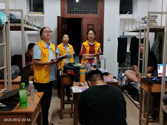 说明: 09ff52dc34e2cc7bd5e89ff7fad7373