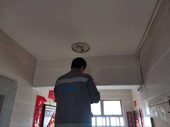 9fe32cae7793840b9bef5f6a3eb9f97