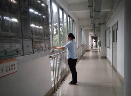 b89812f6f44a3d5b0f7165e176396e3