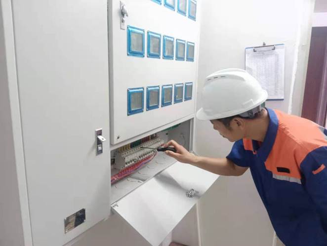 ecc7ee25ff8a47bc0cb7356afa23e2e