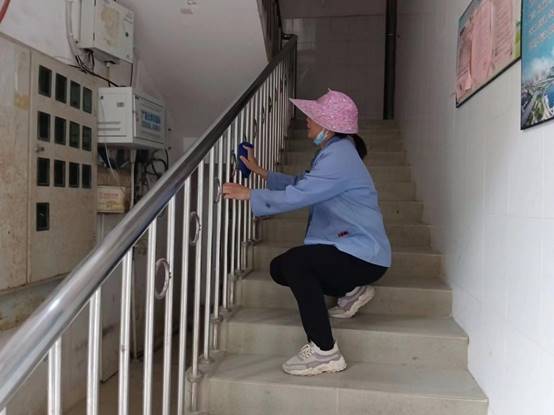 f7dc8df0f031c0ed3f0d752d5fe33a9