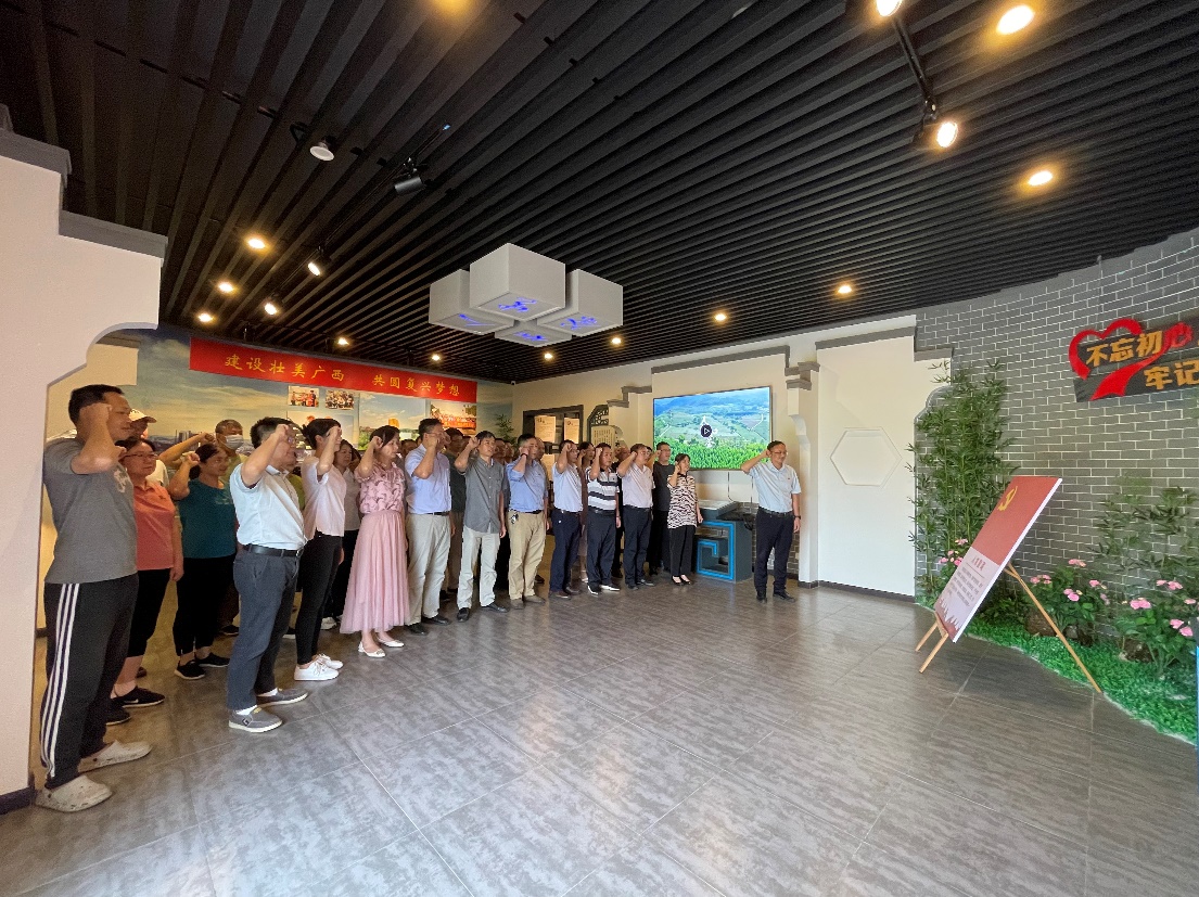 760e8dfecf48a3e873ffa5243149479