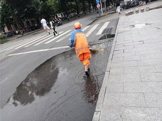 81bfc5982de19219e946852324055ca