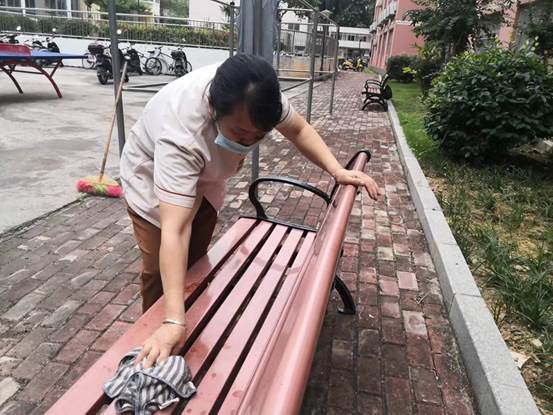 说明: f2eddac9602c1f2e5b6de507f6ada4e