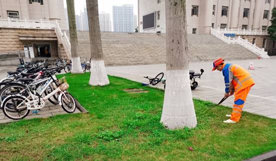 骑自行车的人中度可信度描述已自动生成