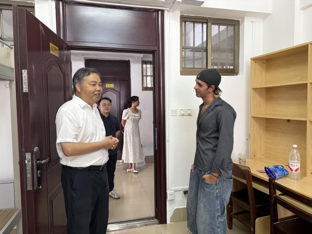 ef5e4b26a57e4e77843c489efb772d90