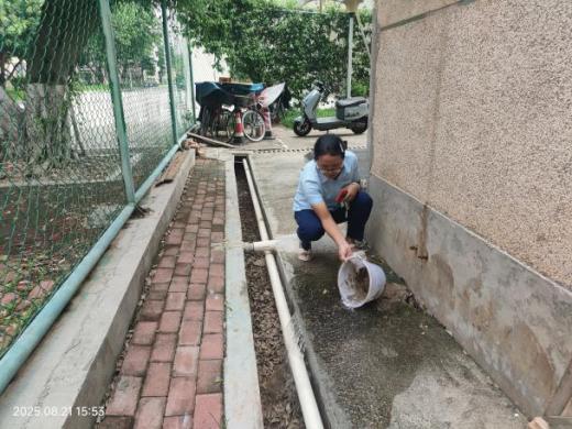 aa6dd4810f852bcdcc1e0216e2abe7d