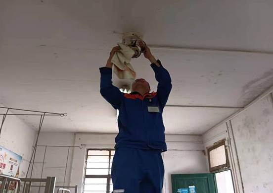 说明: c09ed305384bca6941f97f129775cb9