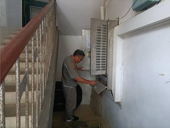 d258e52f5f8c5285b8faeff2d779c39