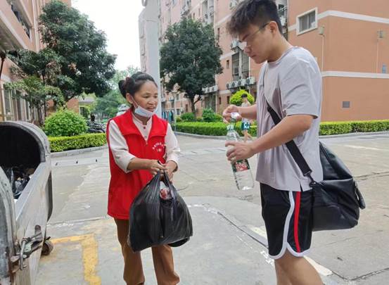 说明: 76e663e5367ef7deee6f29e7f2f3e4a