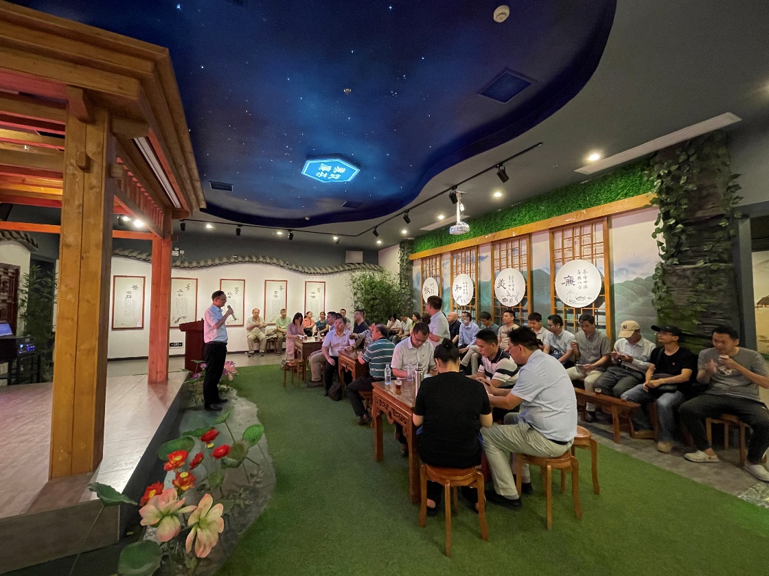 e098cb83d9fece85c8937a8d5412eda