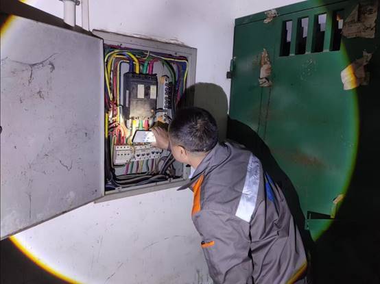 399db20c96947c1c9aad1ac201de3a9