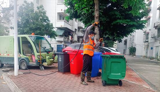 303dd4ebcdf1ac32bf2c82853229505d_