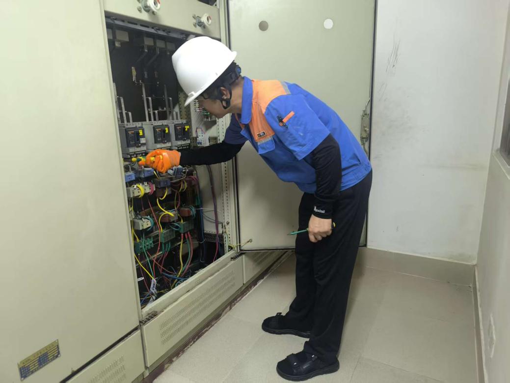 c7c37acc028ddbec0fa23fc81c63e277