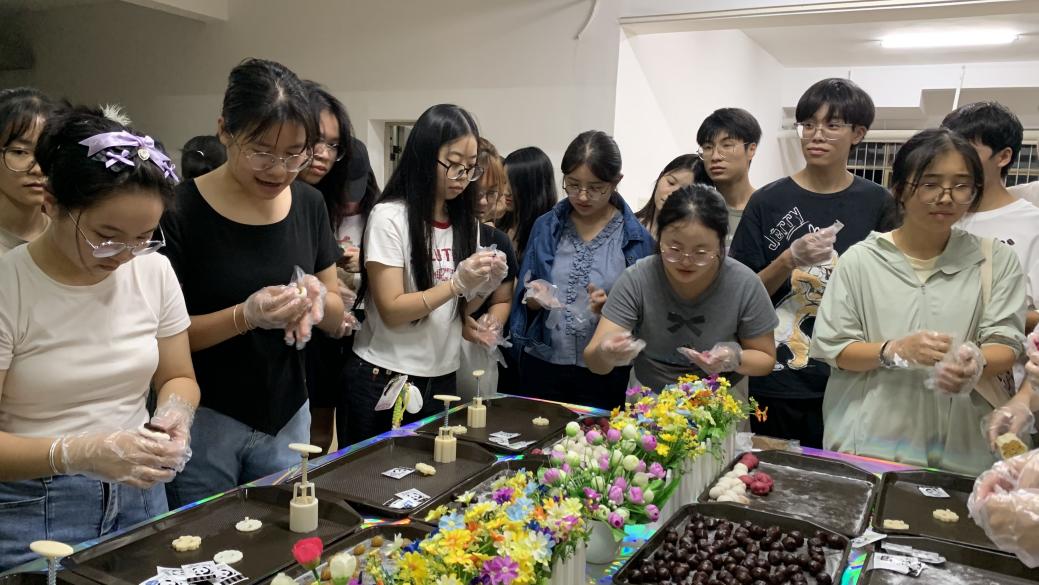 6464e25e30d9b6d68c50d76b1f5588ca